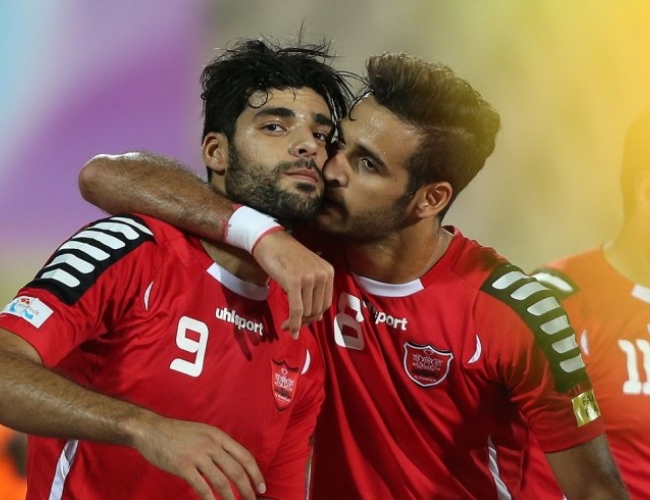 هدیه جالب مهدی طارمی و احمد نوراللهی برای آکادمی باشگاه پرسپولیس