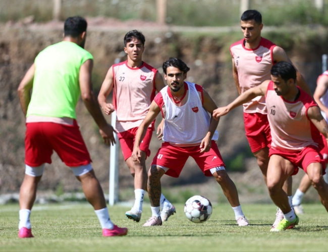 خرید جدید سرخ ها به اردوی ترکیه اضافه شد/ اولین حضور عرفان ملاپور در تمرین پرسپولیس