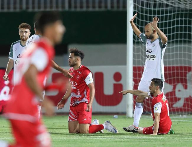 ضیا عربشاهی : پرسپولیس به یک مهاجم ششدانگ نیاز دارد/ عذرخواهی تاج درست نبود