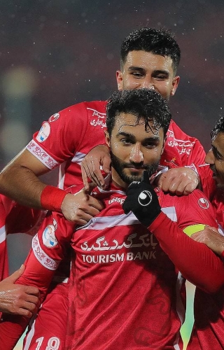 سیامک نعمتی از تمرین با پرسپولیس منع شد