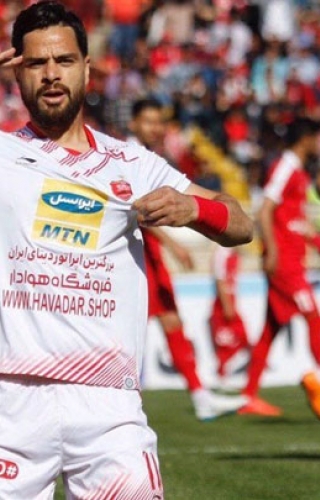 سیاست عجیب باشگاه سپاهان/ طلایی‌پوشان هافبک پرسپولس را می‌خواهند